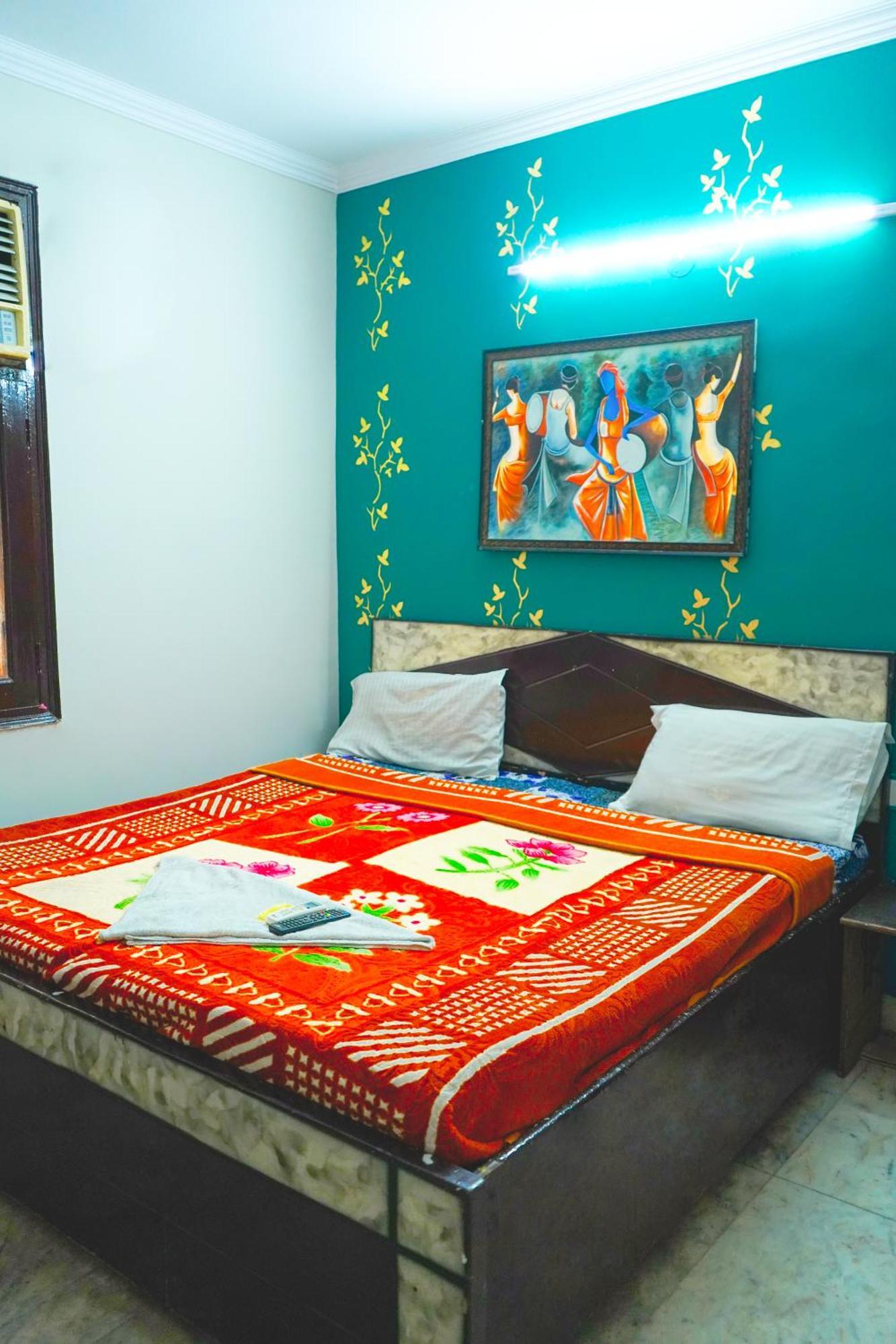Hotel Bliss Bourn - Lajpat Nagar New Delhi Exterior photo